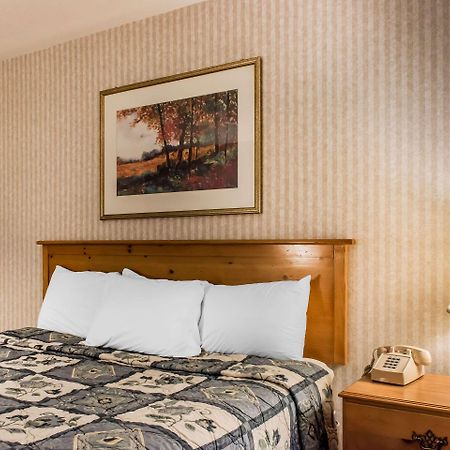 Rodeway Inn Amish Country Smoketown  Dış mekan fotoğraf