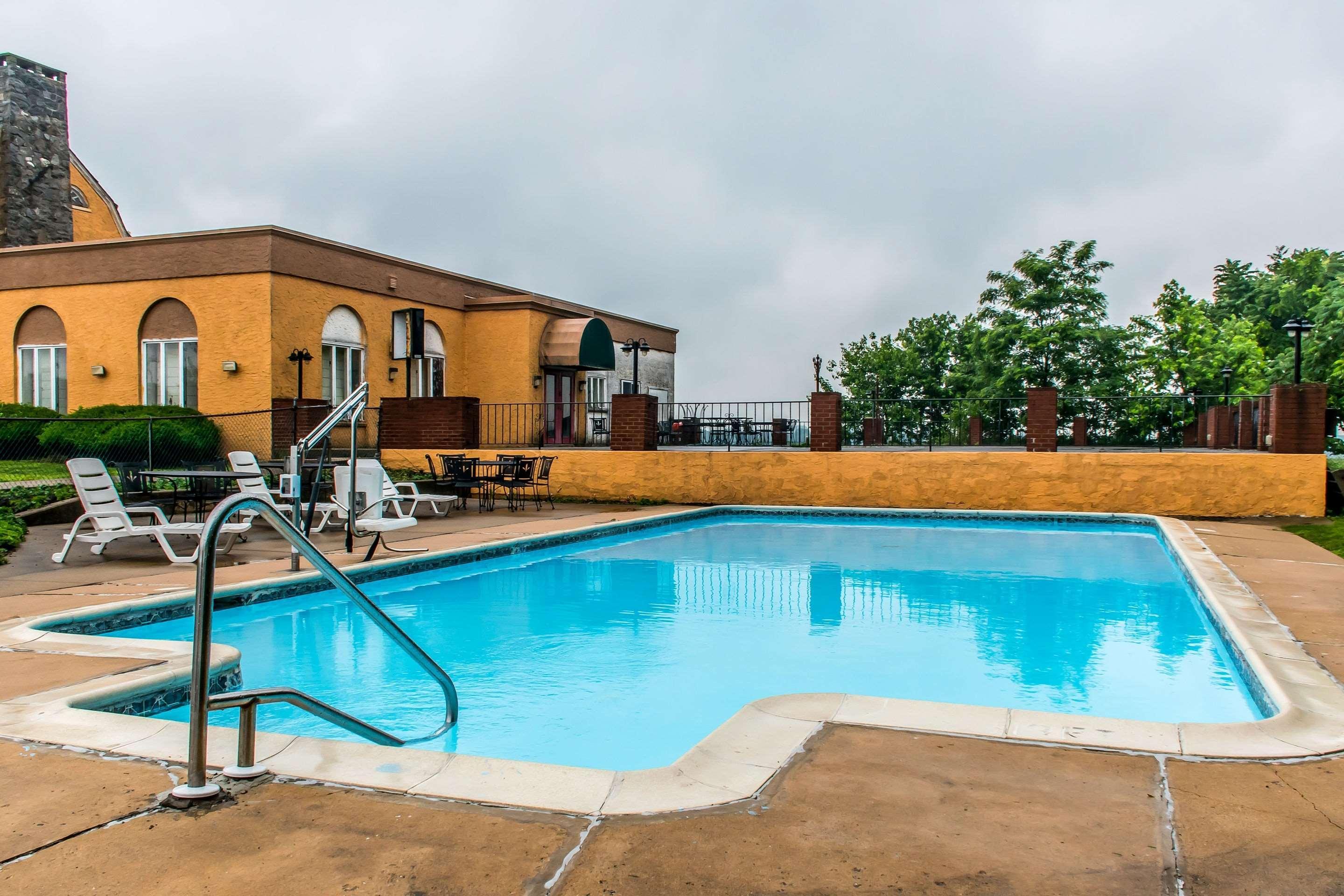 Rodeway Inn Amish Country Smoketown  Dış mekan fotoğraf