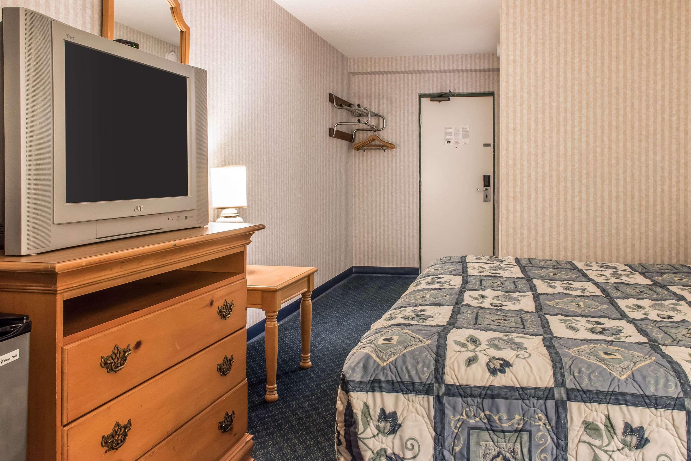 Rodeway Inn Amish Country Smoketown  Dış mekan fotoğraf